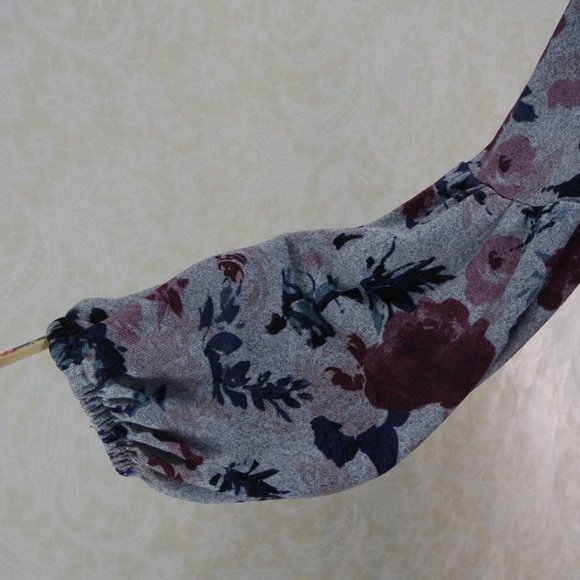 LILDY Grey Gray Floral Long Bishop Sleeve Sweater - Picture 12 of 17